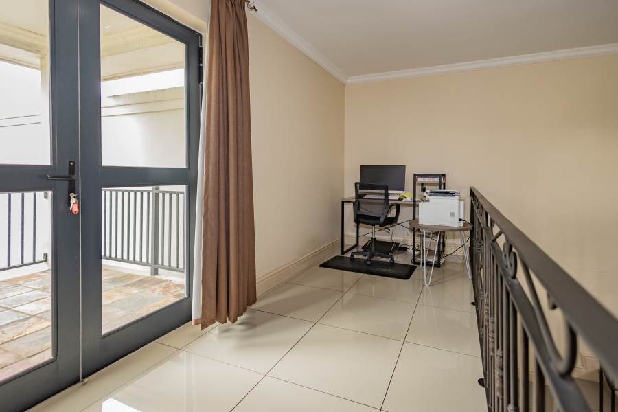 4 Bedroom Property for Sale in Zevenwacht Country Estate Western Cape